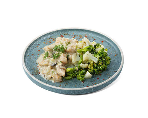 Ланч №20 - Бефстроганов из курицы с грибами и тушеными овощами